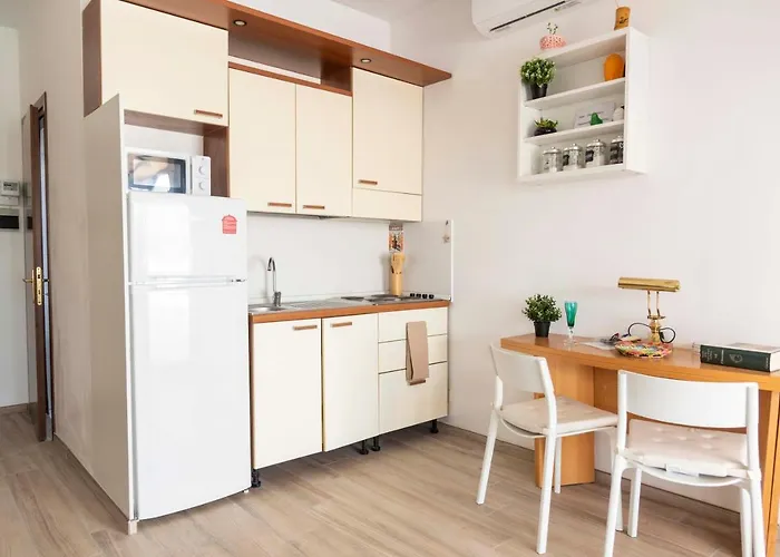 Amazing Penthouse Eur דירה רומא
